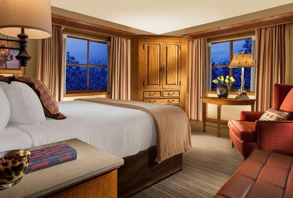 Snake River Lodge & Spa Teton Village Room photo