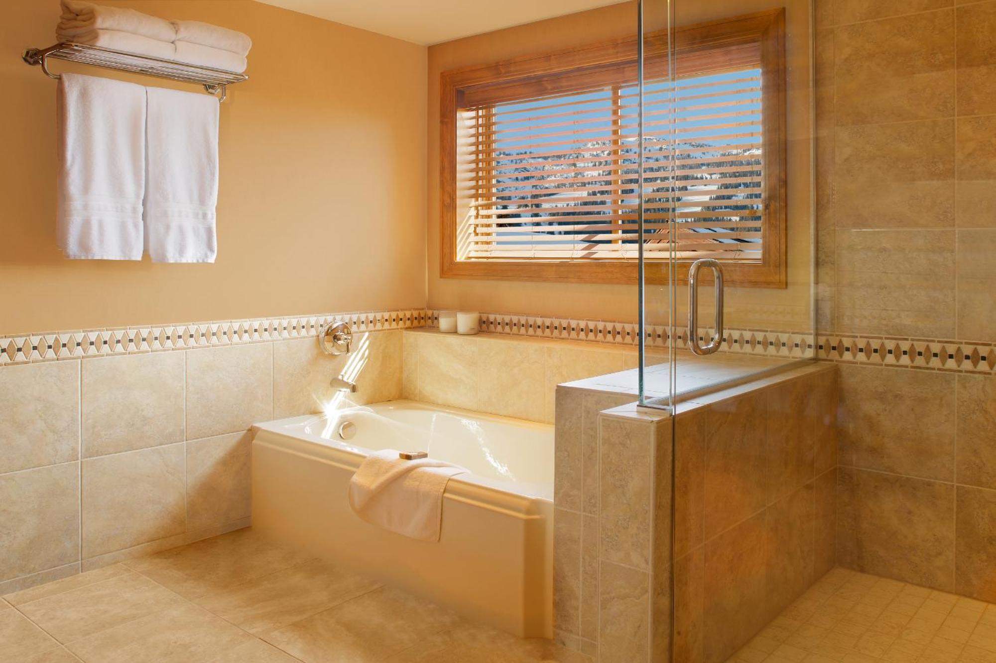 Snake River Lodge Teton Village Room photo